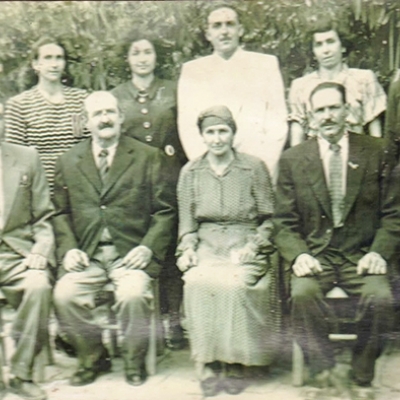 Luiz e Ana Menegon Colloda (sentados ao centro) em 1968, na celebração das bodas de diamante (60 anos de casamento) com os filhos Rosina, Marina, Narcisio, Genoveva e Luiza (em pé) e Antônio, Luiz, Ana e Luiz Colloda Filho (sentados). (ARQUIVO DE SILVIO GARIBALDI/DIVULGAÇÃO)