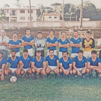 Em 1989 foi realizado em Flores da Cunha o 3º Campeonato de Raças.
Na foto, o time da Família Salvador. (ARQUIVO O FLORENSE)