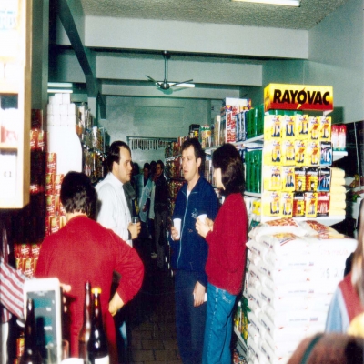 No dia 1º de outubro de 1997 ocorreu o coquetel de inauguração do Supermercado Cavalli. O estabelecimento ficava localizado na Rua Dr. Montaury, 459.
