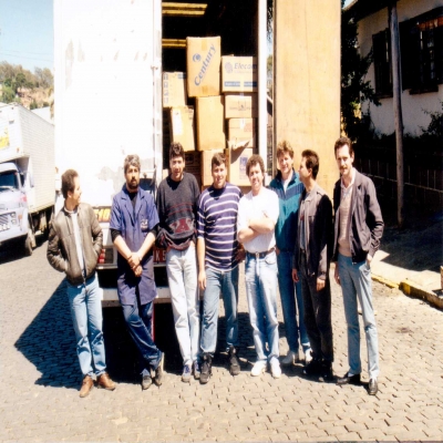 No dia 10 de outubro de 1995, o PX Clube Andorinhas do Asfalto entregou uma doação de 1.100 peças de roupas ao Conselho Tutelar de Flores da Cunha. A entrega foi feita por meio do presidente da entidade na época, Darci Calgaro, ao membro do conselho Tutelar, Daniel Gavazzoni.