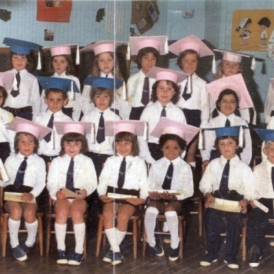 Formandos da turma de pré-escola da Escola Frei Caneca em 1975