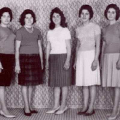 Em 1963, as amigas Geni Biazus Mascarello, Rosalina B. Mazarotto, Odila Palhoza Caldart, Izulina Brogliatto Smiderle e Noeli Biazus Cavagnoli reuniram-se no Studio Boff para registrar em foto esse período de valor histórico para elas.