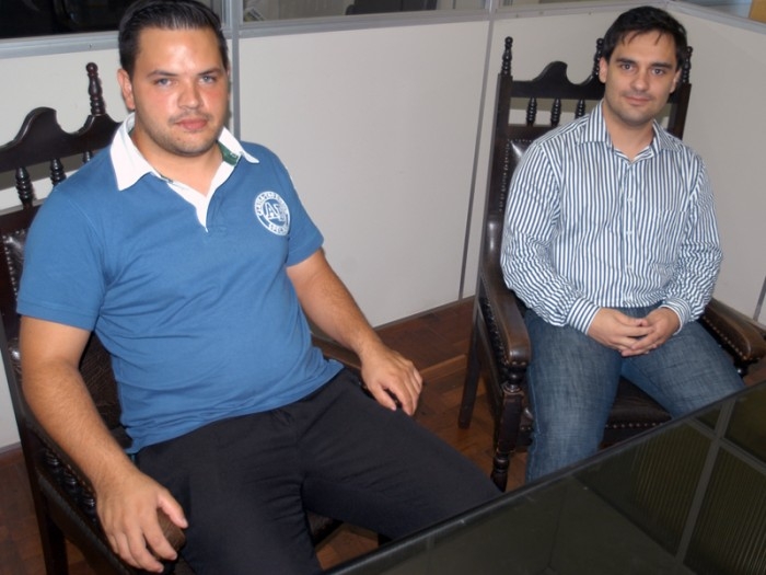 Tiago Ilha (E) e Paulo Couto (D) assumiram cargos hoje, dia 4. - Fabiano Provin