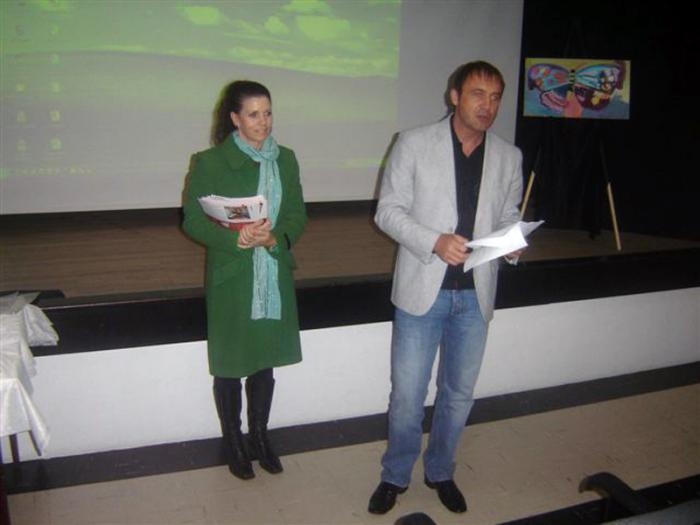 Presidente Itacir Neco Argenta e diretora Maria Branchini apresentaram a entidade.  - Neusa B. de Lima / Museu e Arquivo Histórico Municipal