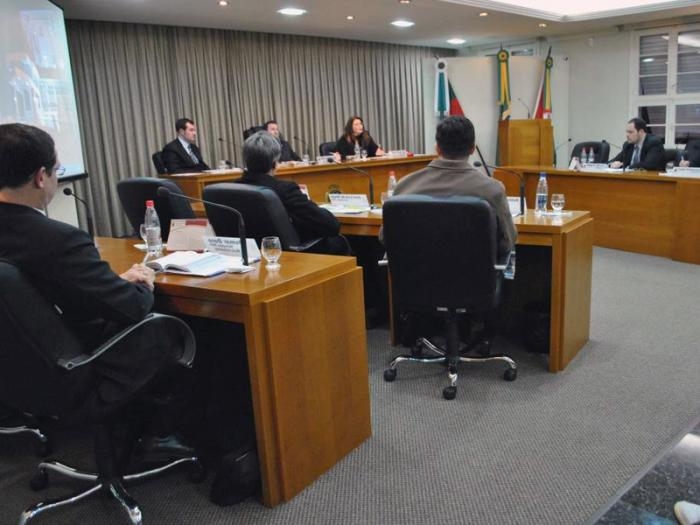 Parlamentares aprovaram também venda de terreno do loteamento industrial. - Jonas Rigotto/Divulgação