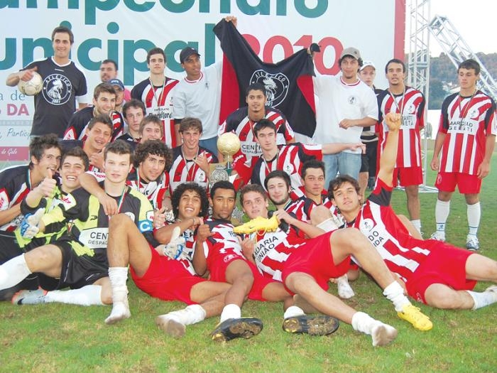 Primeira conquista do Atlético, fundado em 2001. - Na Hora / Antonio Coloda