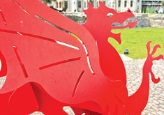 Dragão símbolo no castelo de Cardiff. - Divulgação