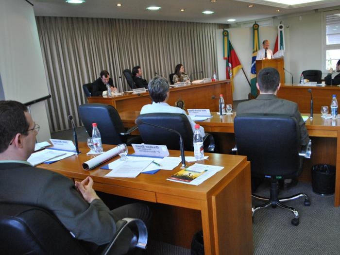 Sessão na Casa Legislativa Raymundo Paviani começa às 18h. - Jonas Rigotto/Divulgação