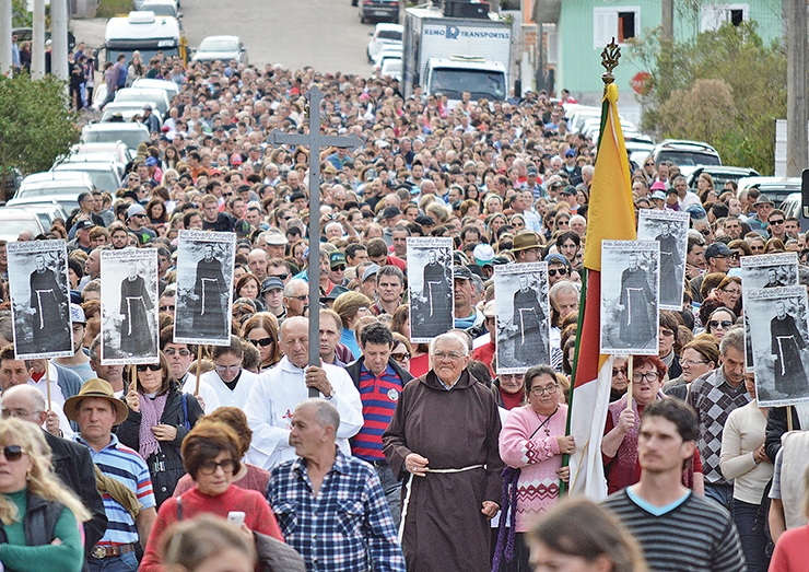 Última edição do evento religioso reuniu 7 mil pessoas, segundo os organizadores. - Camila Baggio/Jornal O Florense