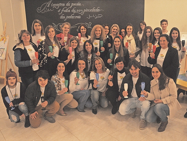 Parte do grupo Unidos pelo Bem, voluntários responsáveis pela organização do evento. - Larissa Verdi/Jornal O Florense