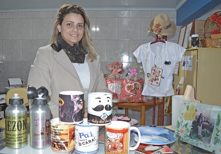 A empreendedora Glaucia Paines investiu em produtos diversos com estamparias. - Danúbia Otobelli/O Florense