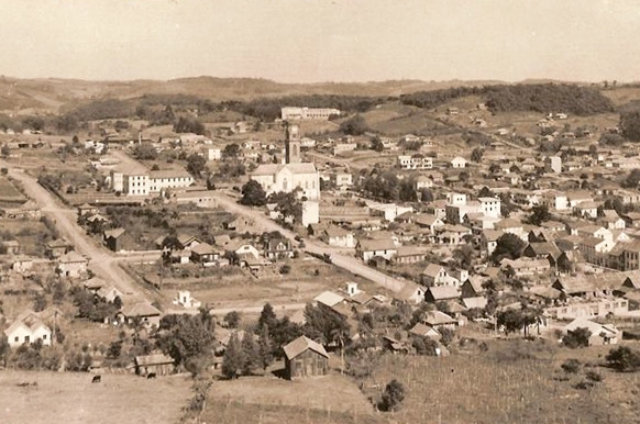 Vista da área central na década de 1950. - Museu e Arquivo Histórico Pedro Rossi/Divulgação