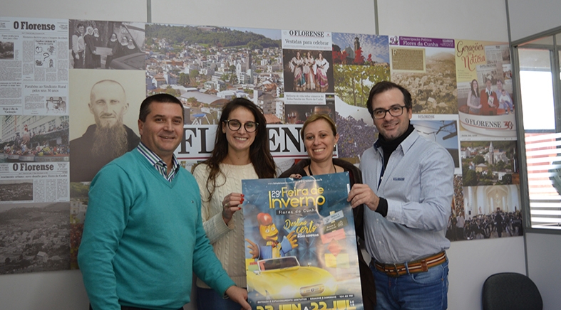 O diretor da Terra do Galo, Ricardo Vignatti, com o gerente executivo do Jornal O Florense, Jean Brandão, e as editoras Camila Baggio e Danúbia Otobelli.  - Franciane Baseggio