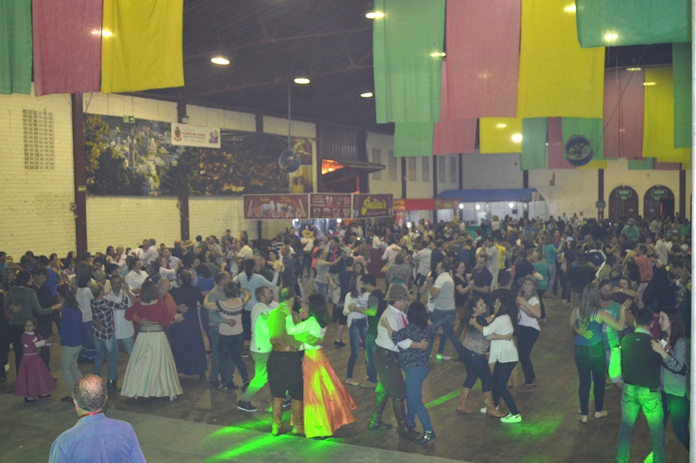 Bailes são atrações do evento. - Prefeitura FC/Divulgação