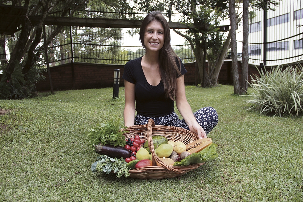 A nutricionista Heloisa Berton Bulla entrega suas cestas todas as terças-feiras.  - Divulgação