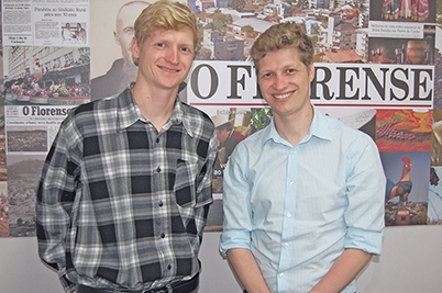  Marcel Van Hattem (direita), esteve acompanhado do irmão Robbert. - Antonio Coloda