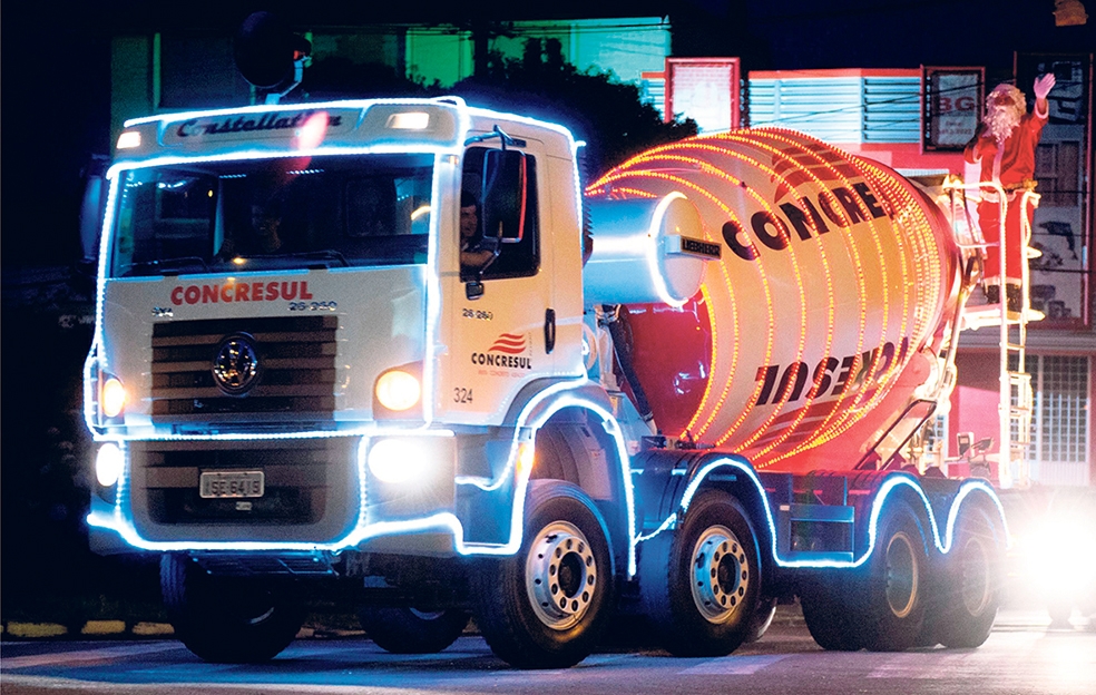 O caminhão de Natal da Concresul é um projeto que envolve funcionários e voluntários em todas as cidades em que passa. - Divulgação