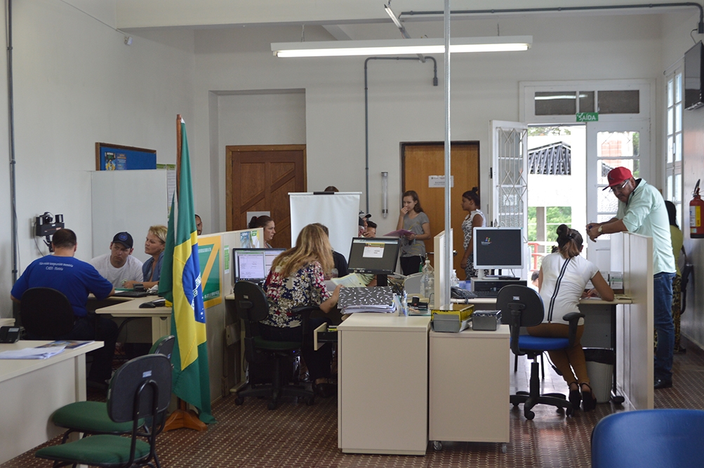 Análise dos cadastros estão sendo feitos por assistentes sociais. - Prefeitura FC/Divulgação