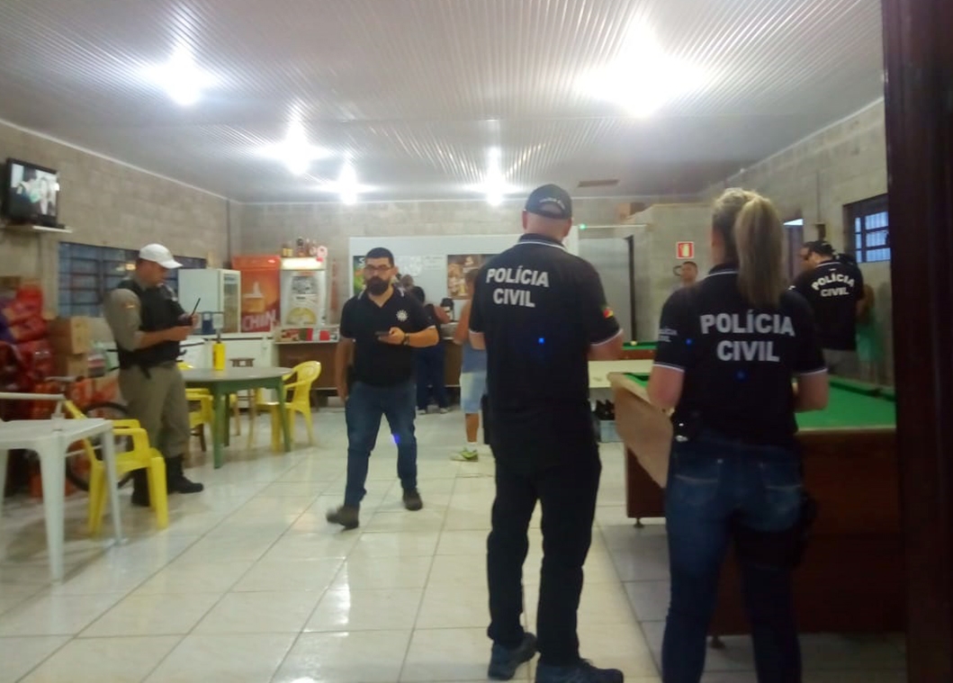Ação fiscalizou bares e casas noturnas. - Brigada Militar/Divulgação