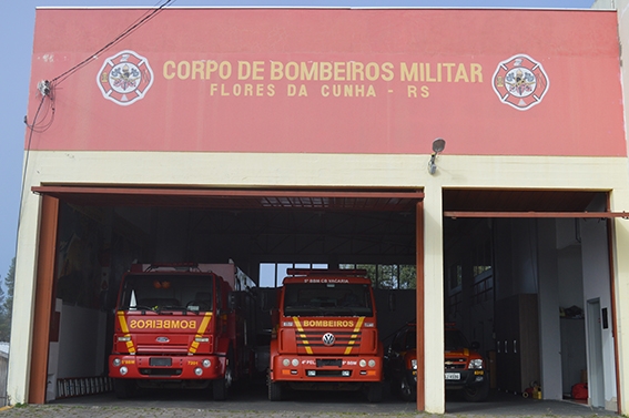 Os dois caminhões em atividade no município foram cedidos dos pelotões de Caxias do Sul e Vacaria. - Gabriela Fiorio
