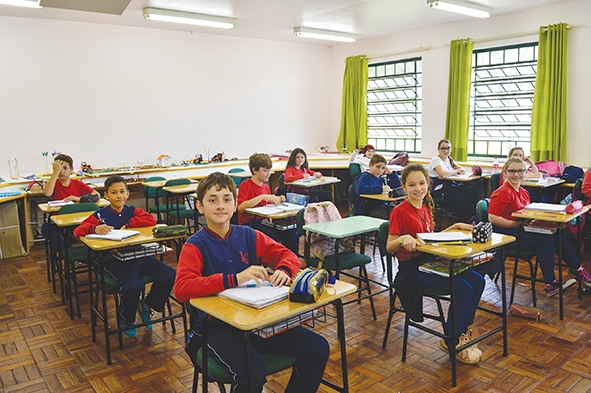 Nova Pádua debate a municipalização do ensino fundamental da Escola Estadual Luiz Gelain. - Gabriela Fiorio
