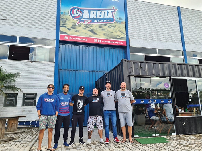 Equipe da Arena (da esquerda para a direita): Baiano, Caxias, Diego, Gio, Duda e Rafão. - Divulgação
