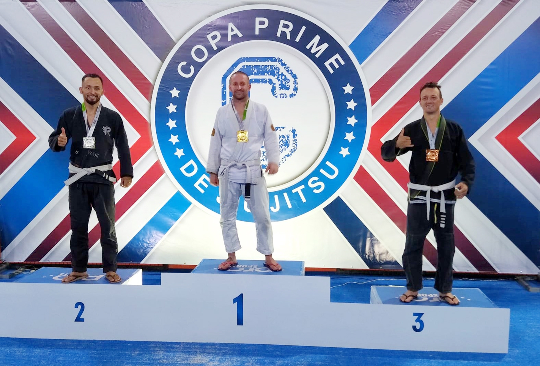O atleta Lucas Cavagnolli conquistou o 1º lugar na categoria Faixa Branca Pena Master 1. - Altamir Gu Junior/ Divulgação