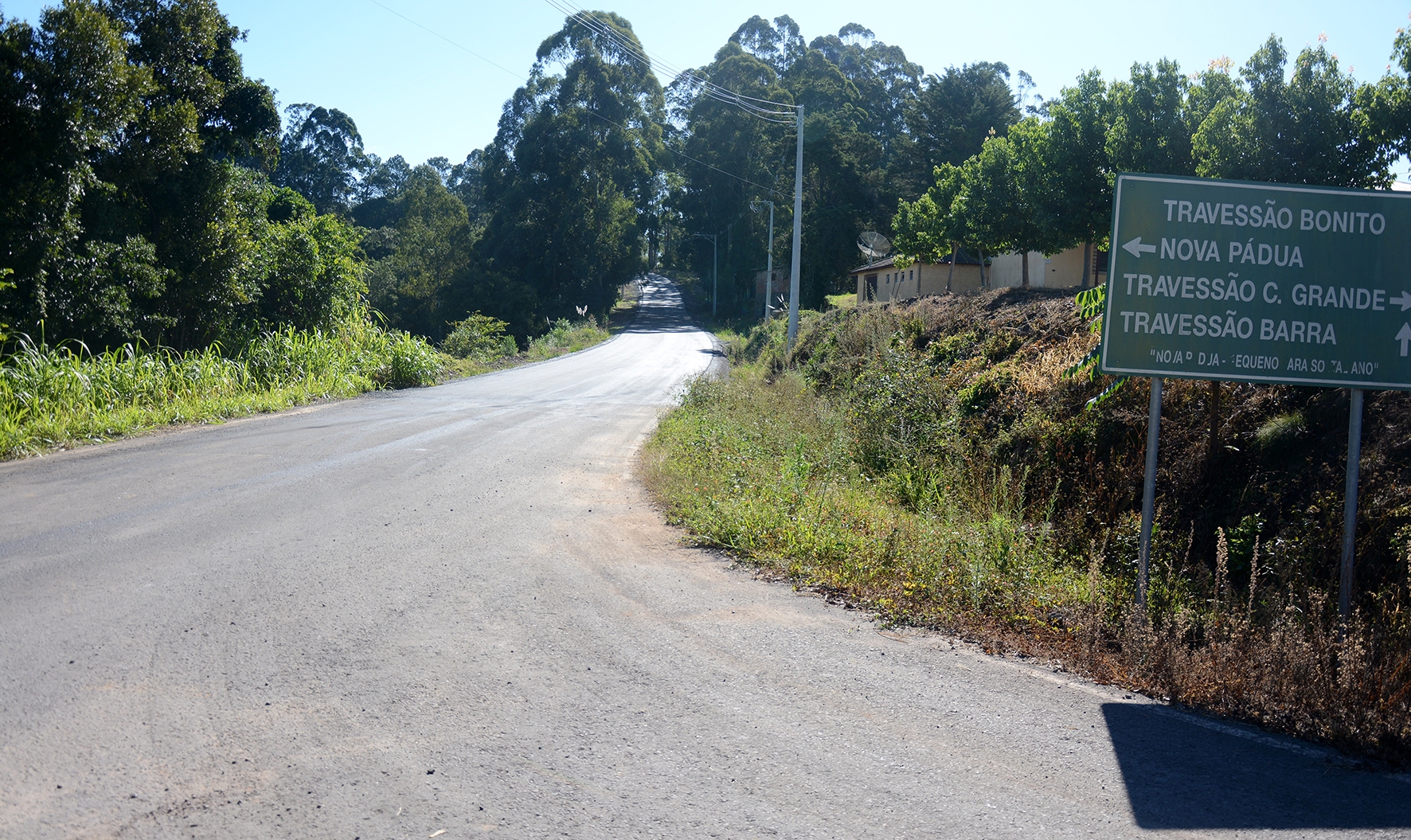 Pavimentação asfáltica na estrada do Travessão Bonito ao Barra. - Maicon Pan/ Prefeitura NP/ Divulgação