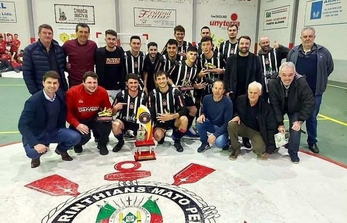 Corinthians conquista o título inédito do futsal Série Ouro de Mato Perso. - Juliano Gaio/Divulgação