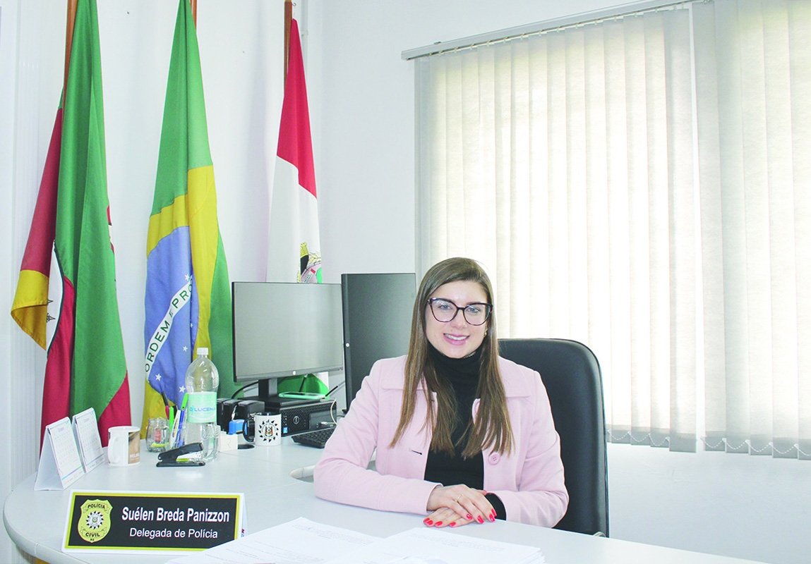 Delegada Suélen Breda Panizzon assumiu a Delegacia de Polícia de Flores da Cunha no dia 2 de outubro. - Karine Bergozza
