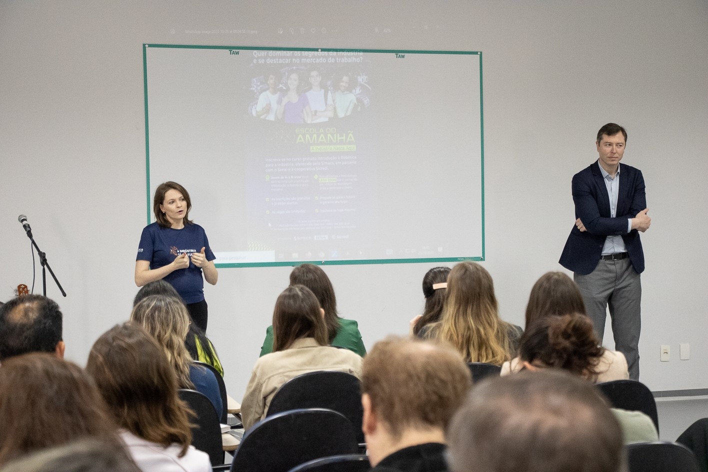 Simecs e Senai apresentaram o projeto para os diretores de escolas - Elisabete Bianchi/Divulgação