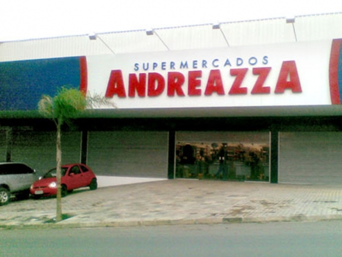 Em Caxias são 13 supermercados. - 
