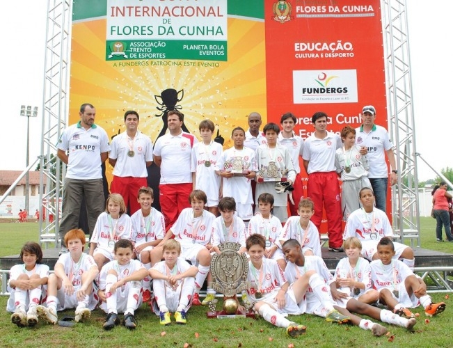 Internacional foi campeão na categoria sub-12. - Prefeitura de Flores da Cunha/Divulgação