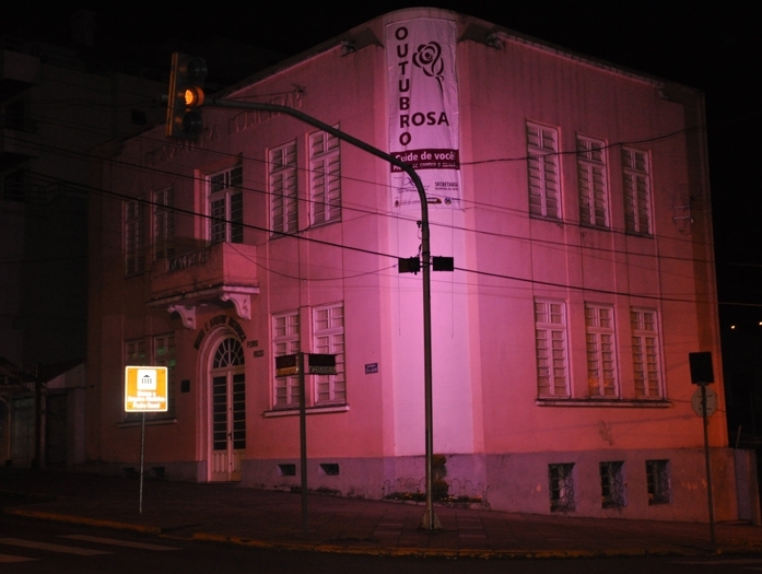 Museu e Arquivo Histórico recebe iluminação especial neste mês. - Larissa Verdi