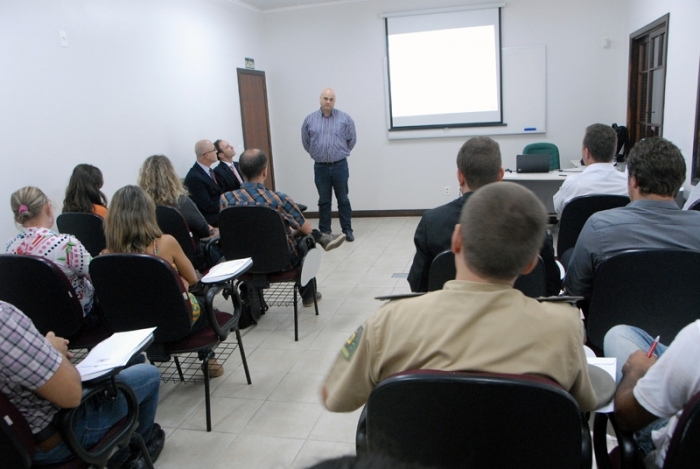 Meta do presidente Adilson de Oliveira é profissionalizar o Conselho Comunitário. - Camila Baggio