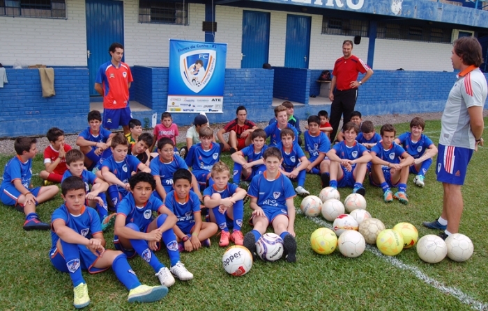 Uma das opções no município é a FC Iniciação Esportiva. - Antonio Coloda