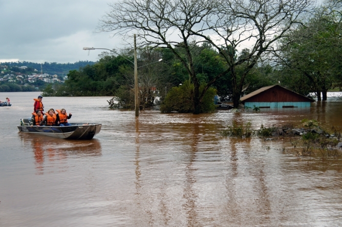 Cidades da região Central, Norte e Noroeste, como Barra do Guarita, estão entre as mais atingidas pelo excesso de chuva. - Sacha Rochele/Defesa Civil RS/Divulgação