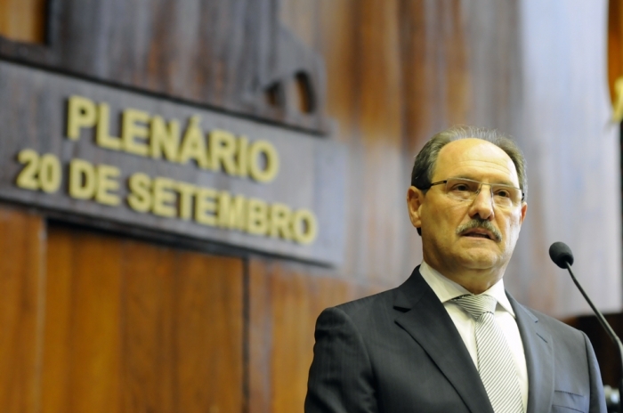 Sartori durante discurso na Assembleia. - Marcelo Bertani/Agência ALRS/Divulgação