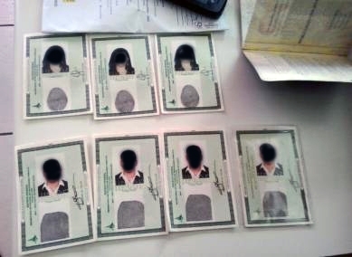 Identidades falsas usadas para abrir contas em bancos foram apreendidas. - CRPO Serra/Divulgação
