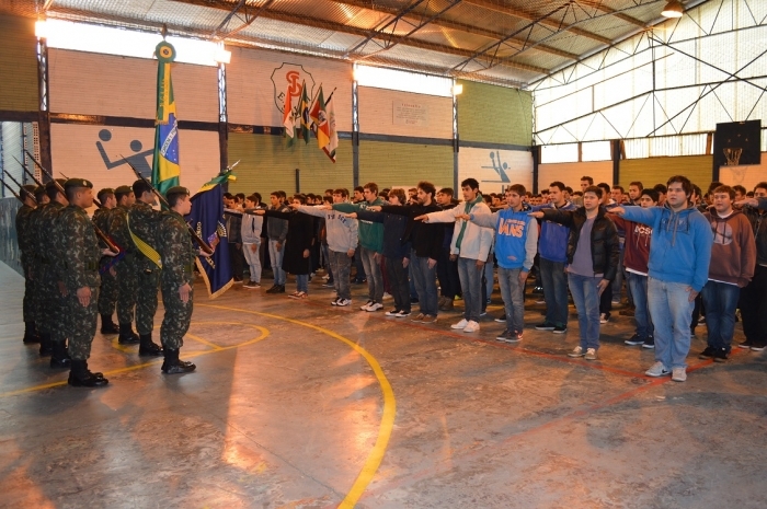 Ato é realizado anualmente nos municípios com excesso de contingente. - Prefeitura de FC/Divulgação