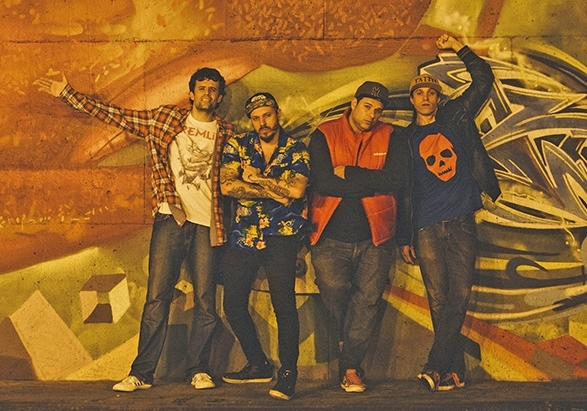 A banda é formada por Mano Changes (vocal), Fredi Endres (guitarra), Nando Endres (baixo) e Gibão Bertolucci (bateria). - Divulgação