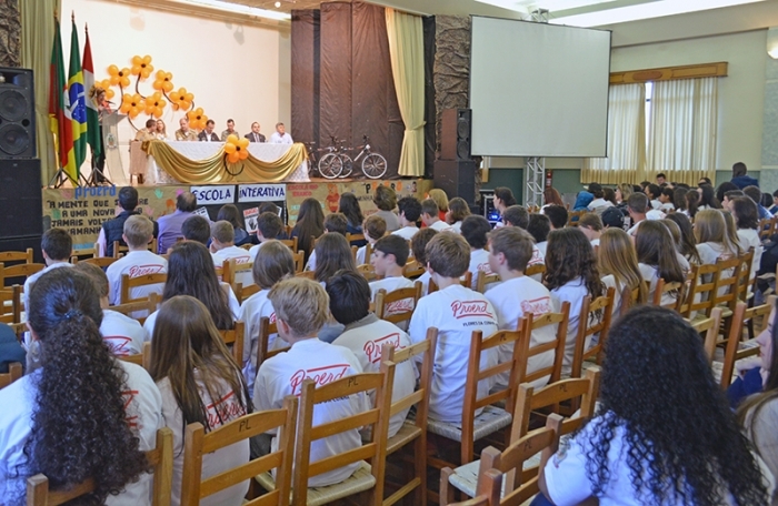 Solenidade foi realizada no salão paroquial na noite de segunda-feira. - Bárbara Lipp/Prefeitura de FC/Divulgação