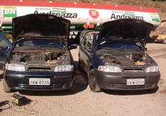 Investigações da Polícia Civil sobre carro adulterado (à esquerda) foram iniciadas há um ano. - Na Hora / Antonio Coloda