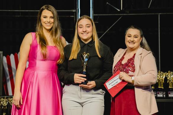 1 – Melhor Maquiagem e Penteados OK